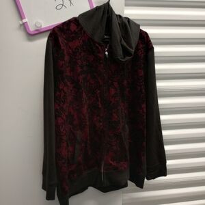 Onque Casuals Black and Dark Red Floral Top